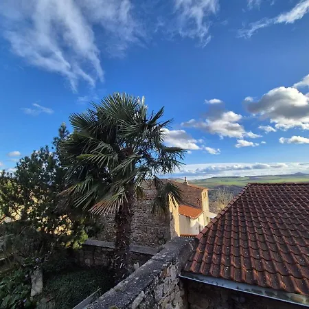 Montpeyruvienne #jardin#parking Montpeyroux (Puy-de-Dome)