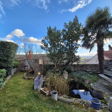 Montpeyruvienne #jardin#parking Apartment Montpeyroux (Puy-de-Dome)